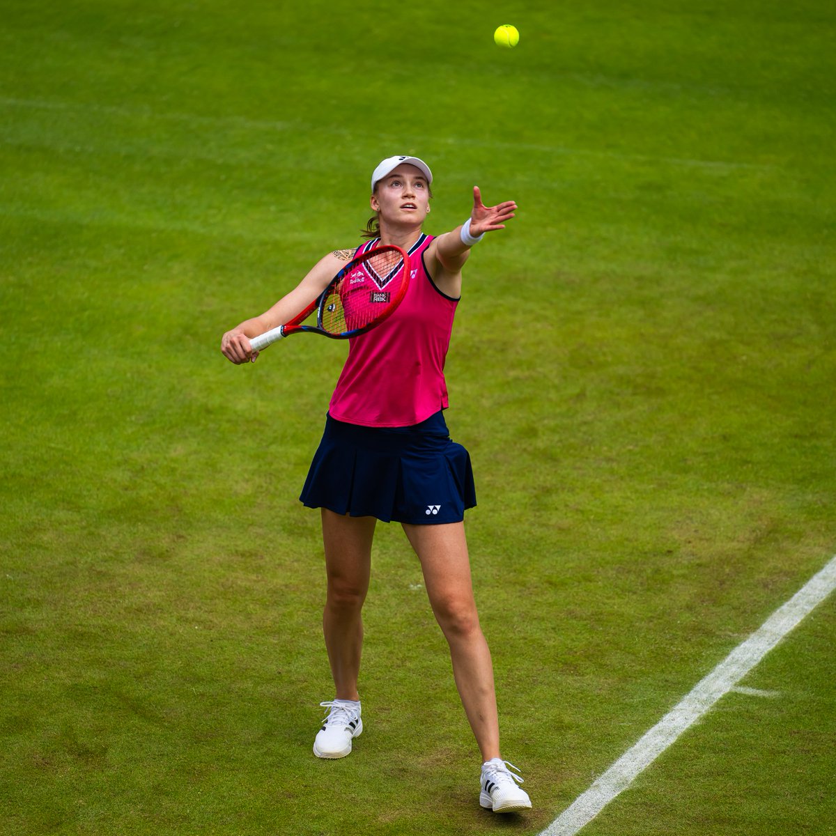 Continuing from where she left off 🌱

In her first match on grass since winning Wimbledon, Elena Rybakina defeats Polina Kudermetova 6-4, 6-2 to reach the Berlin last 16!

#bett1open