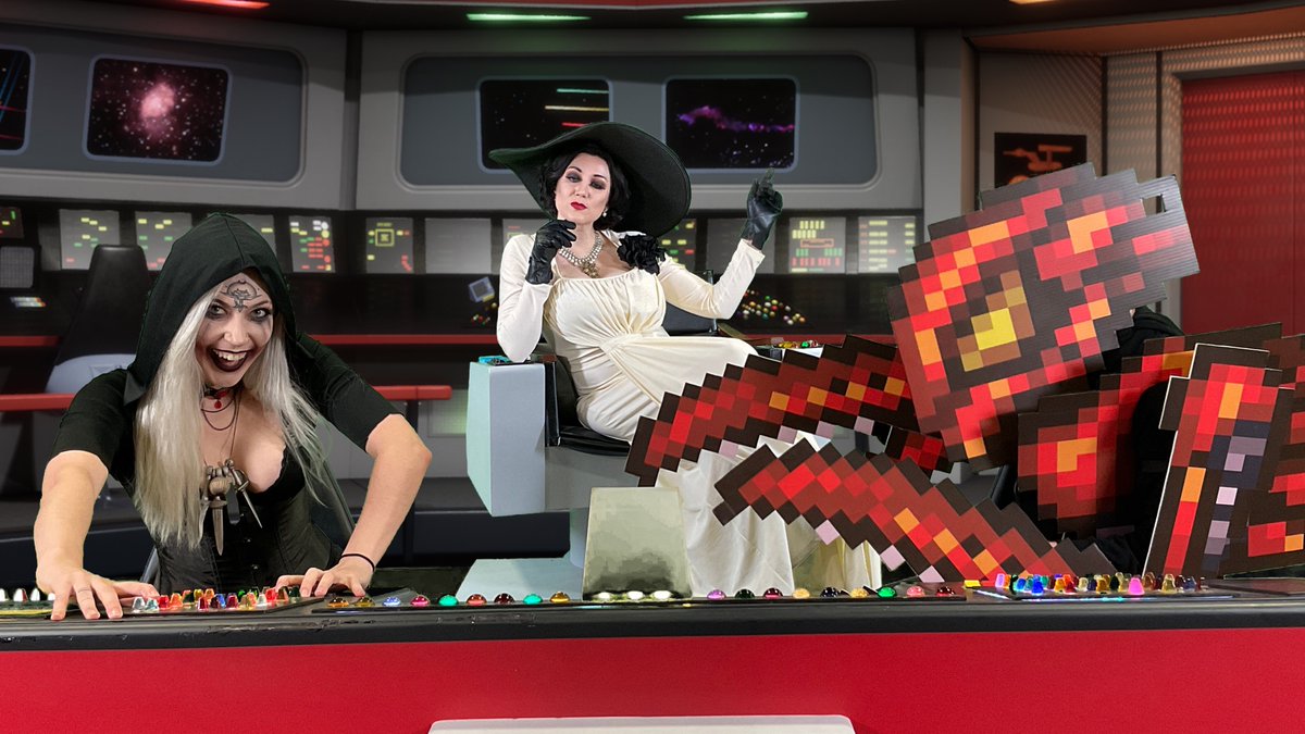 LifeOfCosplay's tweet image. Chillin with my homies, getting ready to take over the galaxy.

@Museum_SciFi @AwesomeCon 
#AwesomeCon2023 #ResidentEvilVillage