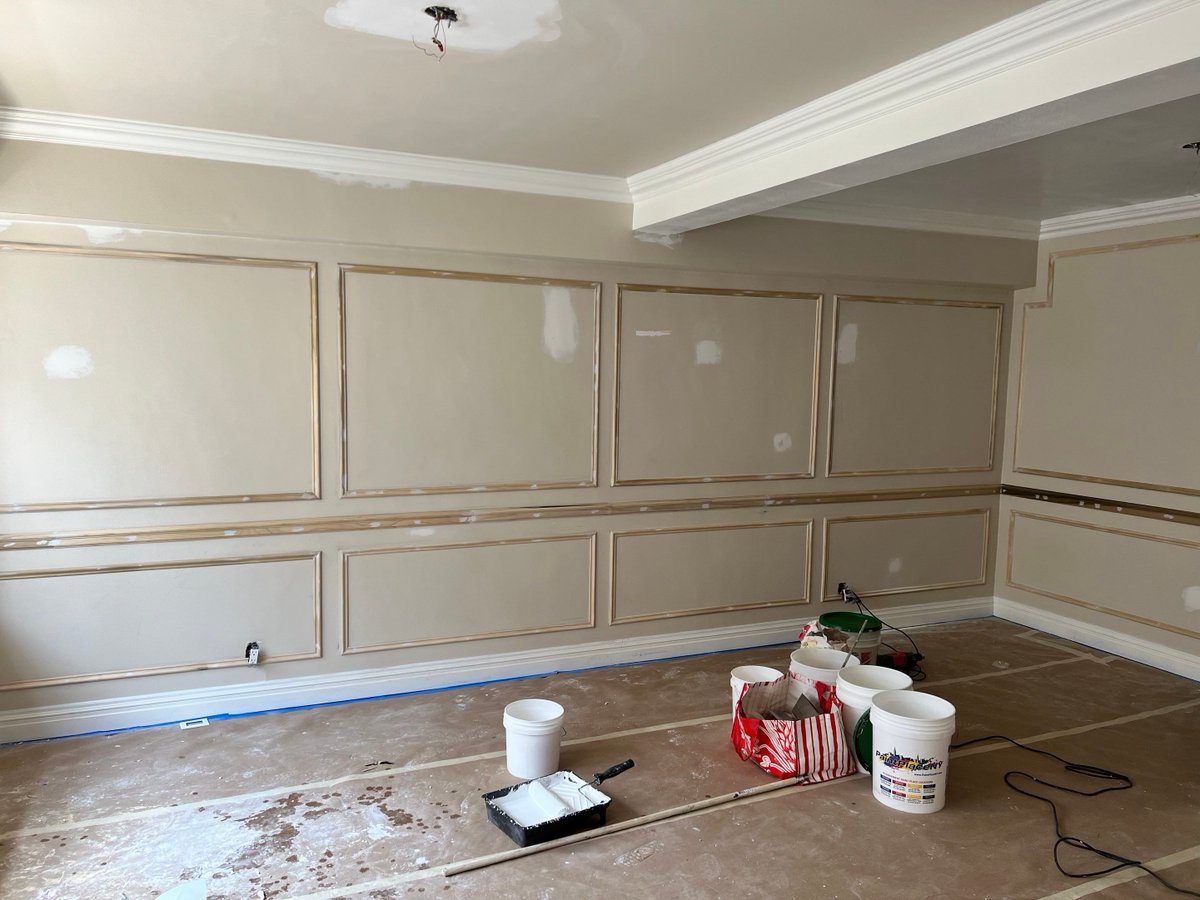 InboundRyan's tweet photo. Decorative wall panel molding installation in Midtown East. Pictures of in progress and finished. #manhattancarpentry #panelmolding #chairrail #nyccarpenter #decorativemoldings https://t.co/pMYbiSMzht