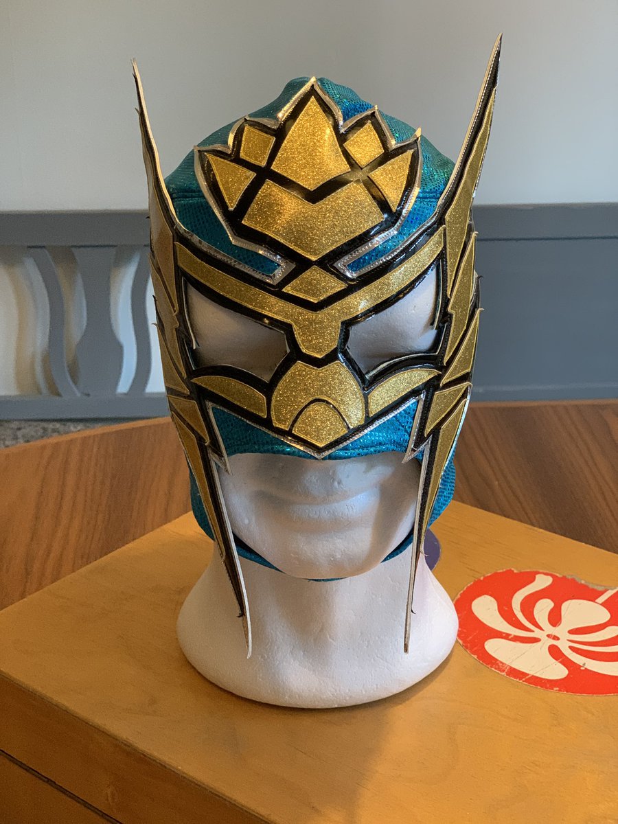 scandimask's tweet photo. Mask made for the great @RayoFlores5!
Big big thanks to Dr Omega @OmegaMasks for sharing his knowledge of maskmaking when I was lost about how to finish this one!! https://t.co/pJRUY2bcn7