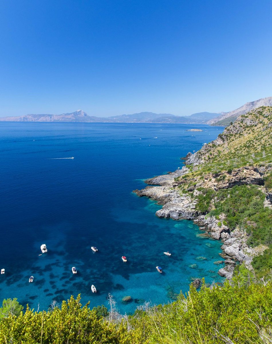 Maratea, in Basilicata, is a gem shimmering in the blue waters of the Tyrrhenian Sea. 32 km of beaches await you, from rocky coves to fine sand ones. Who would you like to dive here with?

📍<a href="/Basilicata_Tur/">Basilicata Turistica</a> 

📷 IG Marateawelcome &amp; studio35maratea 

#ilikeitaly #maratea