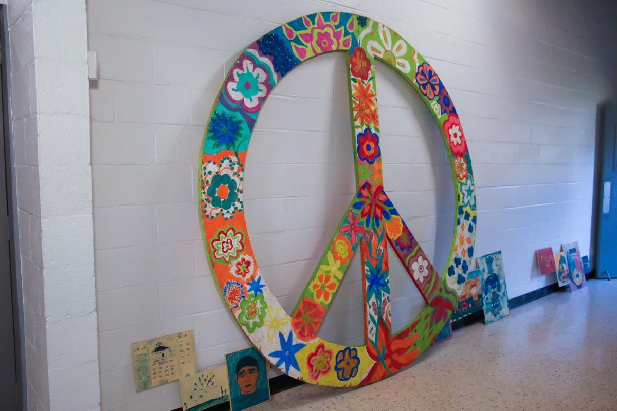 visiteastpoint's tweet photo. 🌟 East Point ArtsXchange! 🎉 

In the heart of East Point, Georgia, this creative hub is a haven for artists, enthusiasts, and anyone seeking inspiration. Step inside and immerse yourself in a world of captivating exhibitions, workshops, and events. https://t.co/81jeo5JIuW