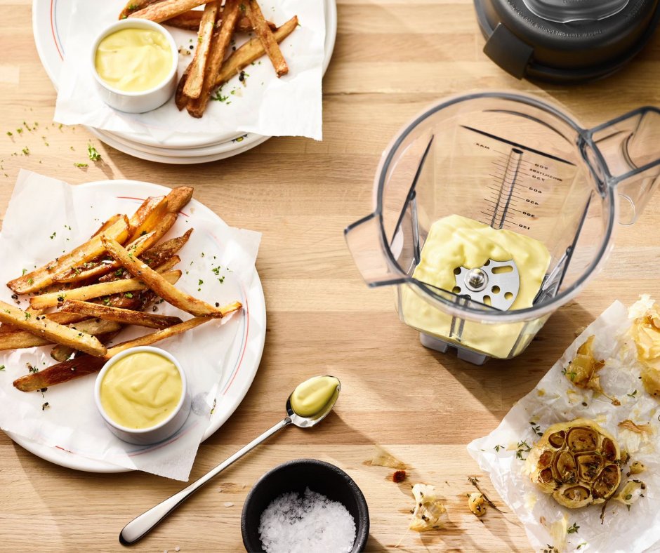 Jestic_Ltd's tweet image. Wondering what&apos;s the ideal fries sauce? We&apos;d vote for a silky, peppery and delicious garlic aioli sauce thanks to Vitamix Vita-Prep 3.

 #Jestic #FoodserviceSolutions #FoodBlenders @Vitamix