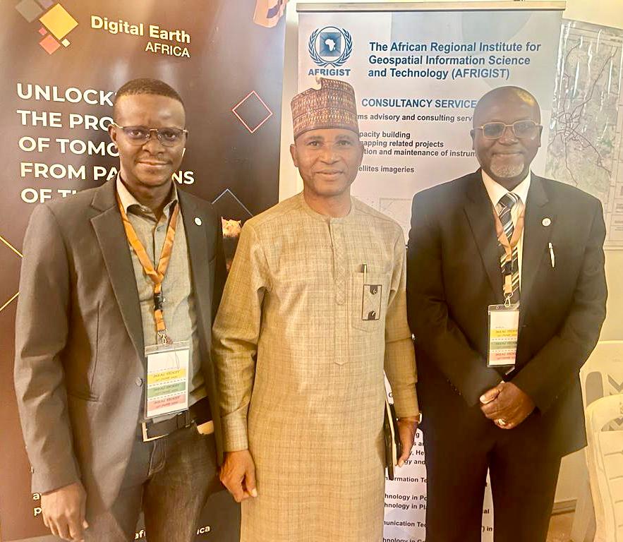 AFRIGIST_'s tweet photo. AFRIGIST participating in the Nigerian Institution of Surveyors (NIS) 2023 AGM. 19th-23rd June 2023. Opportunity to Network, Connect and Collaborate (Join us at Stand B6 Abuja).
@DigitalEarth @AFRIGIST_
#Academia #geoinformation_Science #GIS #Remote_sensing #Earth_Observation https://t.co/4JoRNxPs5U