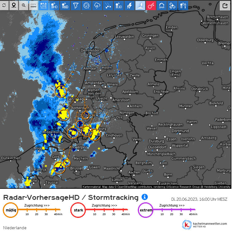 Alpenweerman's tweet image. Situatie 16h00 adhv Radar HD #Stormtracking @Kachelmannwettr
