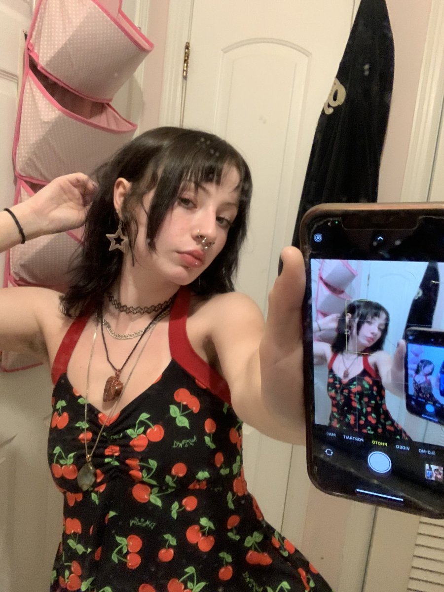 tombstonekitty's tweet photo. diva irl https://t.co/WFoE42ElZ9