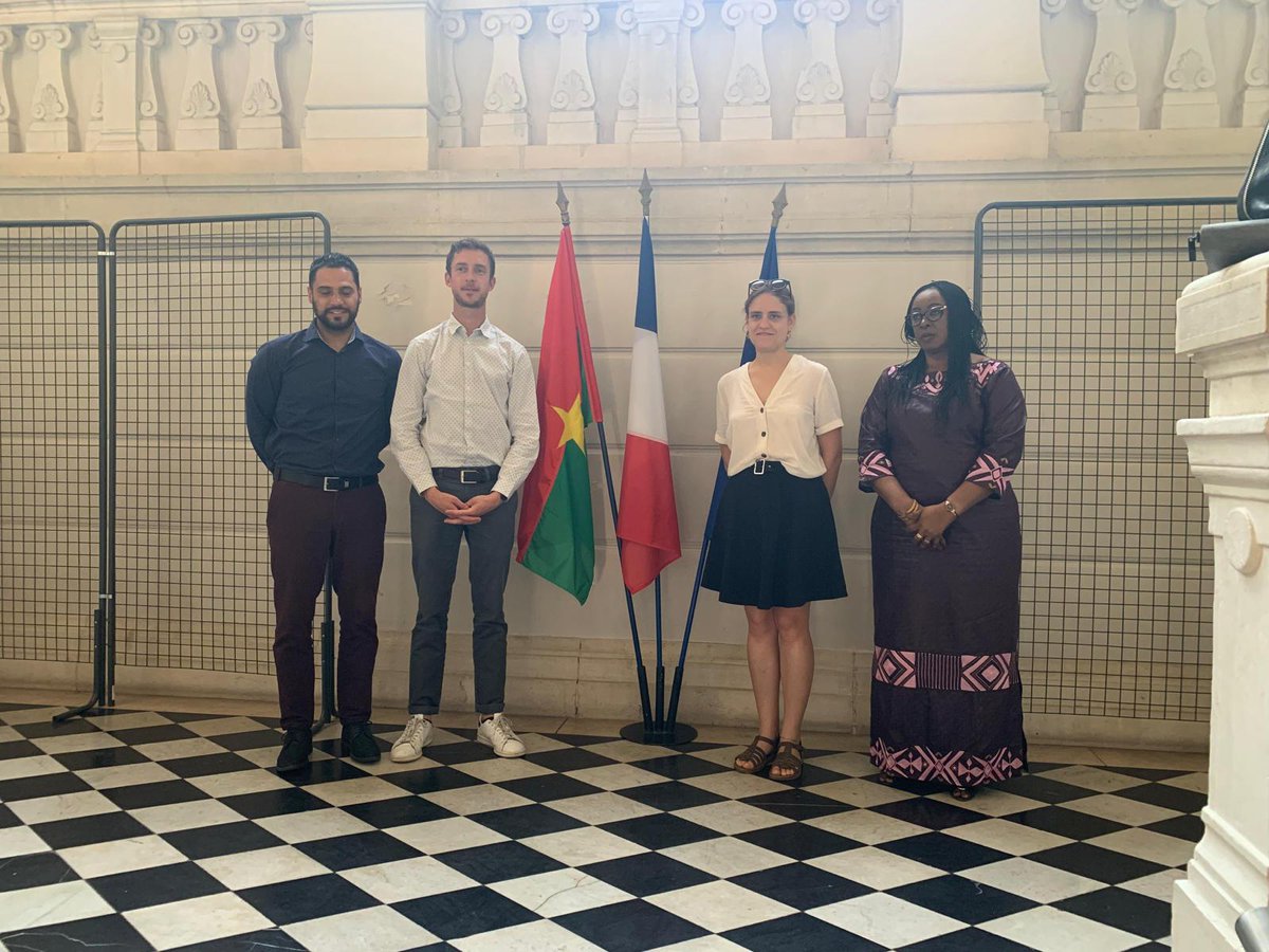 Sahel2R3S's tweet photo. 1 semaine après l'activité organisée à @AssembleeNat #2r3s et la Haute Représentante #Mipas @salimatanebiebf se retrouvaient à #Chambéry @VilledeChambery pour une activité @CitesUniesFR . Renforcer et faire évoluer la #diplomatie des territoires @francediplo #Sahel #BurkinaFaso https://t.co/wKVhDHlxcX