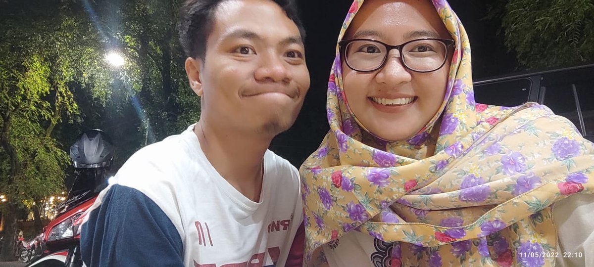 hayyachi5's tweet photo. Kapan Jalan-jalan malam dan makan di angkringan lagi 🤣 https://t.co/8vYGz3aD4y