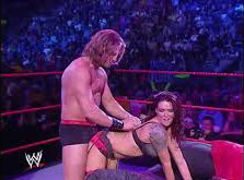 beaniedebussy's tweet image. funny cuz wwe did this like 17 years ago but sure a sign is what’s “shoving it in your face”