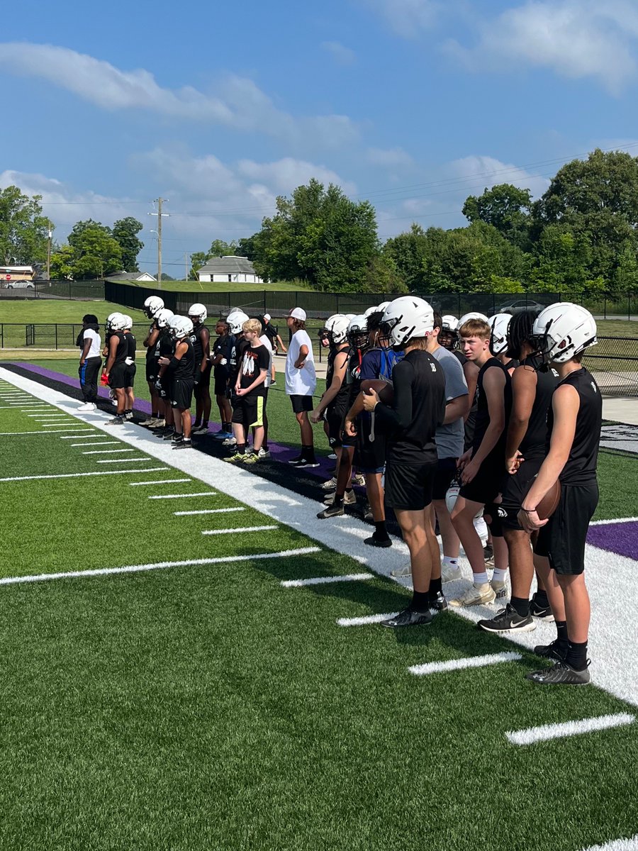 JmcssA's tweet photo. 🏈South Side High School 
Four teams participating in 7 on 7 action today. Teams include our Hawks, Milan, USJ, and McKenzie. 
#itsagreatdaytobeahawk
@SSHSHawks 
#winning 
@AatuckerAnita https://t.co/CvJxFMeyIG