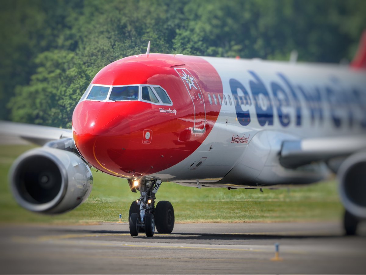 BrunoLauper's tweet photo. Zurich Airport 16.06.2023
•
#hbihy #a320 #edelweissair #flyedelweiss #tiltshift #tiltshifteffect #miniatureffekt
#snapseed #zonewest #crosswind #crosswindlanding #Runway28
#Planespotting
#lumix100300 #OM1 #OMSystem #rümlang
#ZRH #ZurichAirport #AviationAction #aviation https://t.co/PmislTfWN8