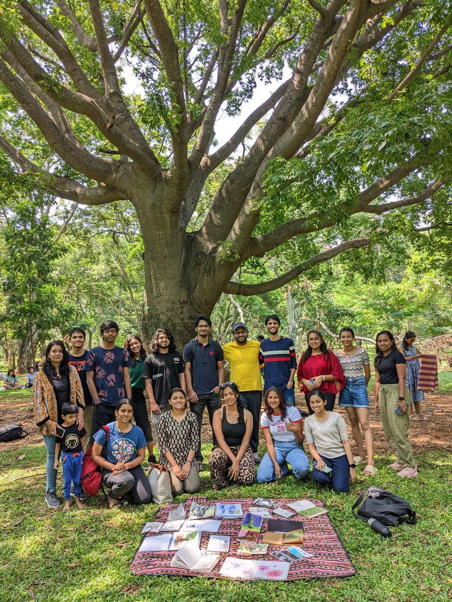 @Cubbonpaints We had 30+ creatives on the second edition of Cubbon paints amidst the sea of readers @cubbonreads around this magical tree on a warm sunny day.