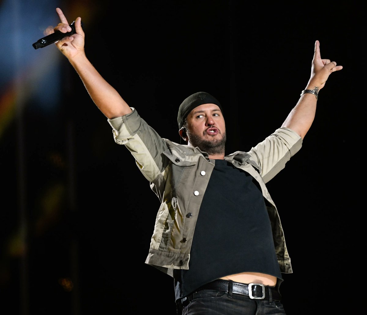 @lukebryan closed out the CMA Fest last Sunday for a fun finale! You can see him live in Cville this autumn! Don't wait, secure your seats today! buff.ly/3Hm9foQ  

#CMA2023 #lukebryan #countrymusic