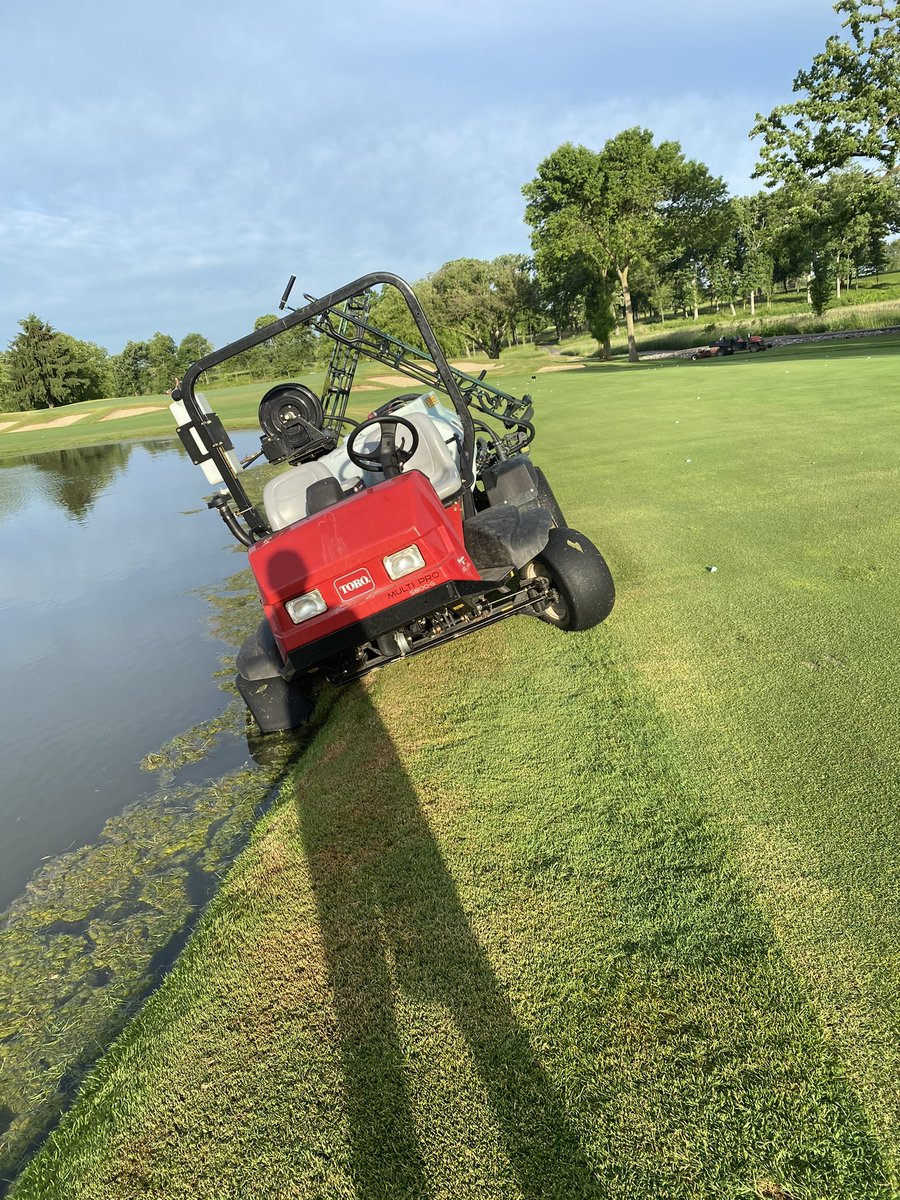 Nothing better than taking delivery of some new toys with some upgraded technology. Hoping the auto-steer with GPS can keep me out of the lake 🤞🏻