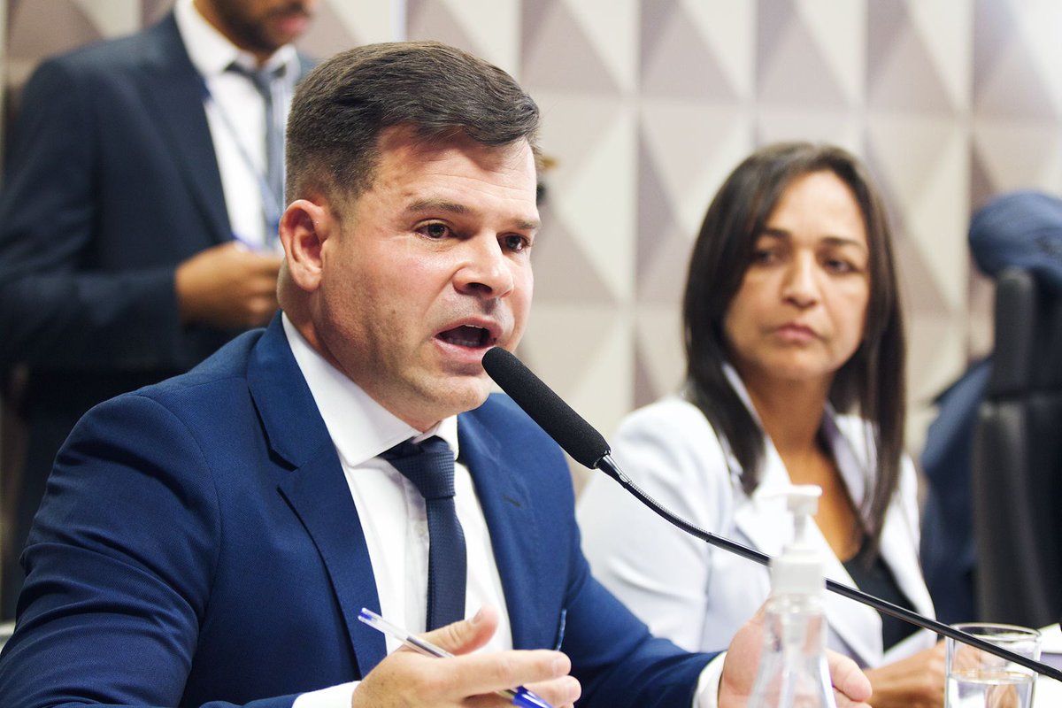 elizianegama's tweet photo. CPMI: Com dados oficiais, desmontei primeira narrativa do depoente. Entre as 10  unidades da federação que mais apreendem drogas, nenhuma é da região Nordeste. https://t.co/ITxHbRE47I