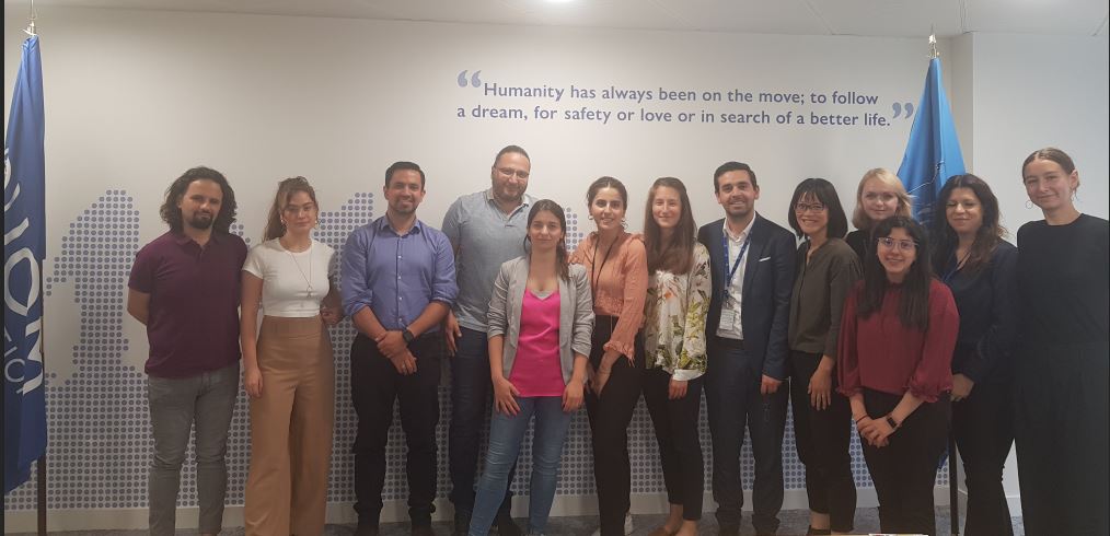 IOM_UK's tweet photo. On #worldrefugeeday2023 we hosted the inspiring @waadalkateab @Hamza_Alkateab &amp; discussed together the impact of displacement on people's lives &amp; their sense of belonging. #SimpleAct for #RefugeeWeek2023:📽️Watch @forsamafilm📷Visit the exhibit "Belongings" https://t.co/y2JkrC8JWJ https://t.co/f9Yl45hPYc
