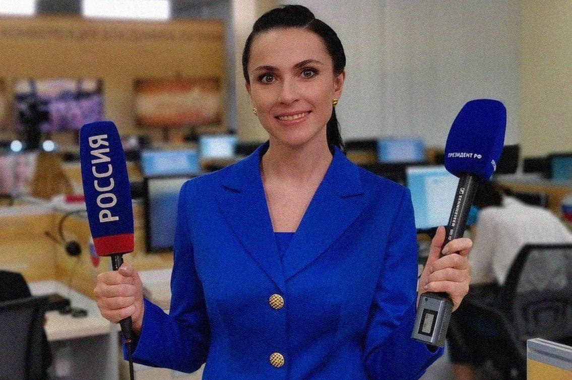 AteoBreaking's tweet image. Роскомнадзор постоянно требует у всех СМИ удалить материалы о продаже ведущей «России 1» Наилей Аскер-заде участка на Рублёвке, стоимостью 2,8 млрд. рублей.

Постарайтесь забыть и никогда не вспоминайте, что ведущая «России-1» НАИЛЯ АСКЕР-ЗАДЕ ПРОДАЛА УЧАСТОК ЗЕМЛИ НА РУБЛЕВКЕ ЗА…