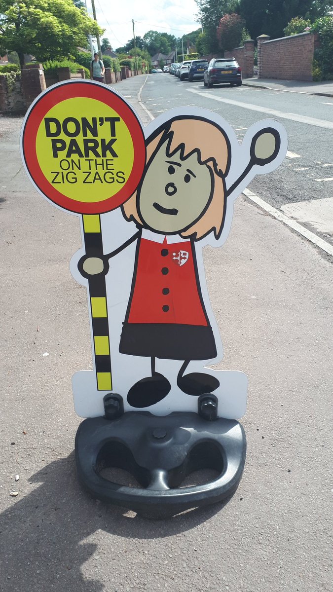 Following concerns raised regarding parking, PCSO Breese and Newbrook are outside St. Marys Primary school Albrighton, 1 vehicle given a notice regarding parking on the keep clear markings 
#RoadSafety #LocalPolicing