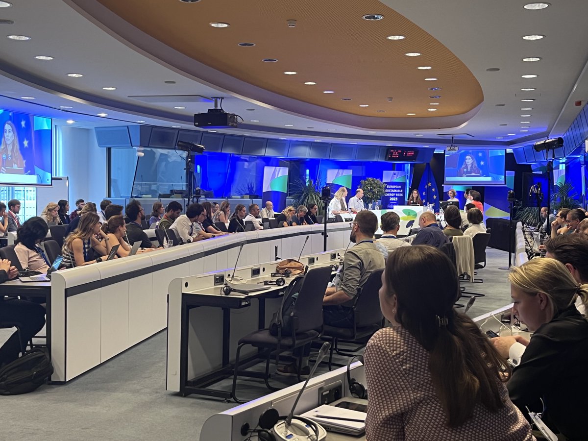 EU_BUILDUP's tweet photo. The first day of @euenergyweek - #EUSEW2023 continues!
🗣We attended to the conference "Decarbonising the EU’s #buildingstock: addressing the #skills gap?"👷
More information about the sessions 👉 https://t.co/jQ5YvPQN3f https://t.co/IrJpCFeRQ2