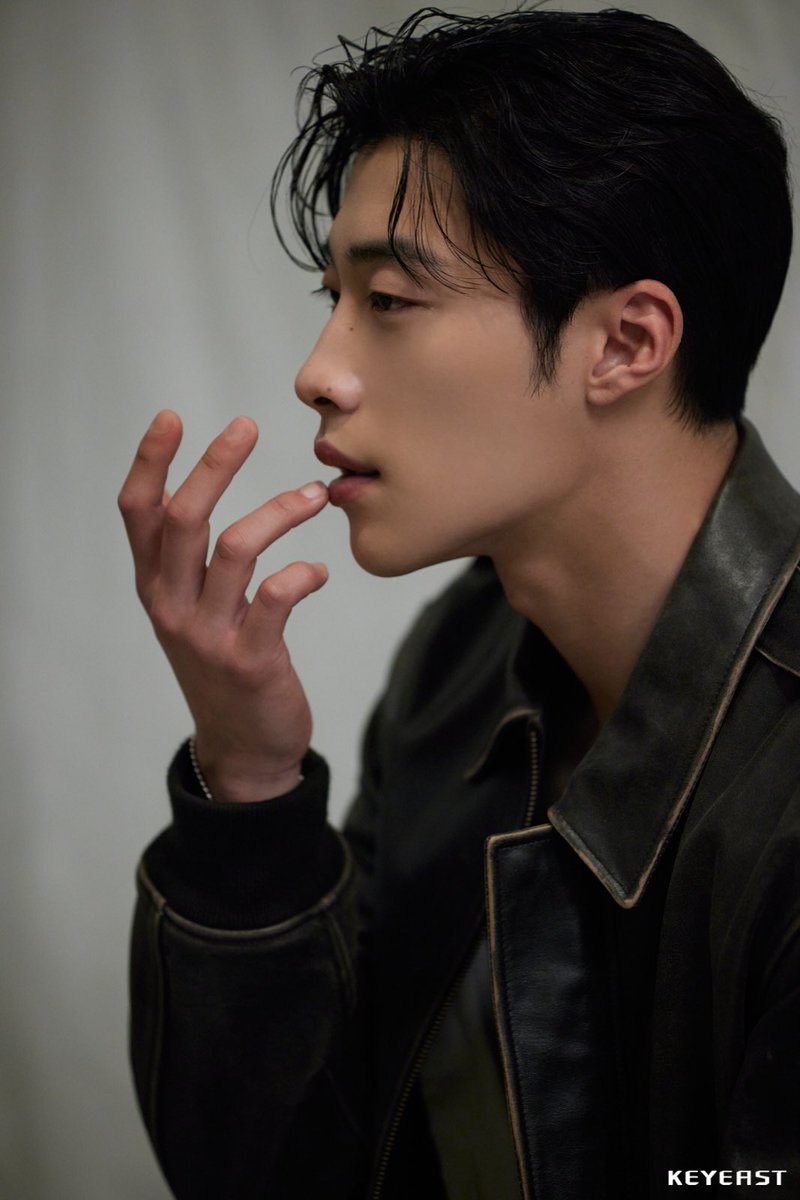 thehwanderland's tweet photo. #WooDoHwan x Netflix [BTS]

🔗 https://t.co/1sPkKJI6dE https://t.co/rL47Xw1Pdk