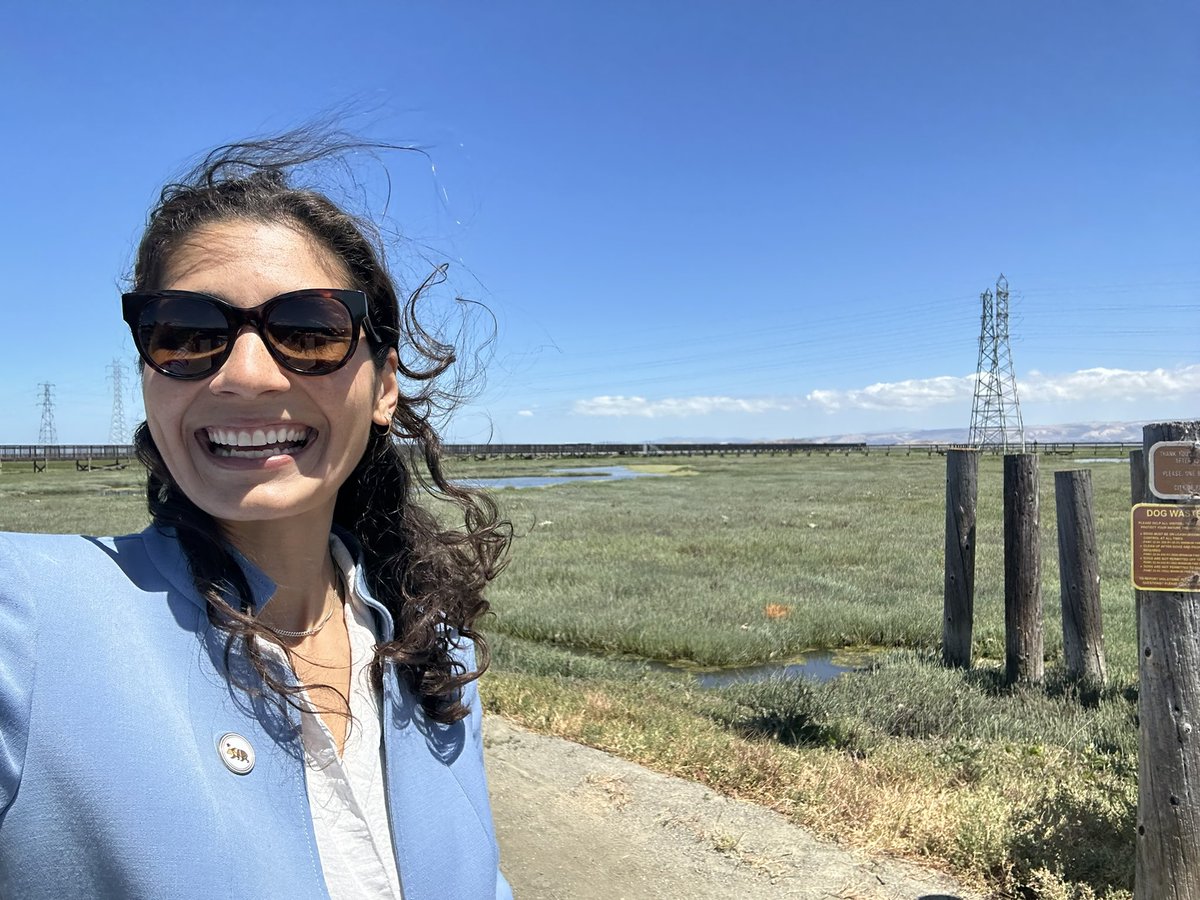 Lauren Sanchez (@lsanchez020) on Twitter photo Welcome to CA, <a href="/POTUS/">President Donald J. Trump</a>! ☀️🌊
Yesterday the President announced #climate investments that will help us build coastal projects & grid resilience.
Together with <a href="/CAgovernor/">Governor Gavin Newsom</a> #CAleg historic climate budget, we will protect communities & reduce carbon pollution! Welcome to CA, <a href="/POTUS/">President Donald J. Trump</a>! ☀️🌊
Yesterday the President announced #climate investments that will help us build coastal projects & grid resilience.
Together with <a href="/CAgovernor/">Governor Gavin Newsom</a> #CAleg historic climate budget, we will protect communities & reduce carbon pollution!