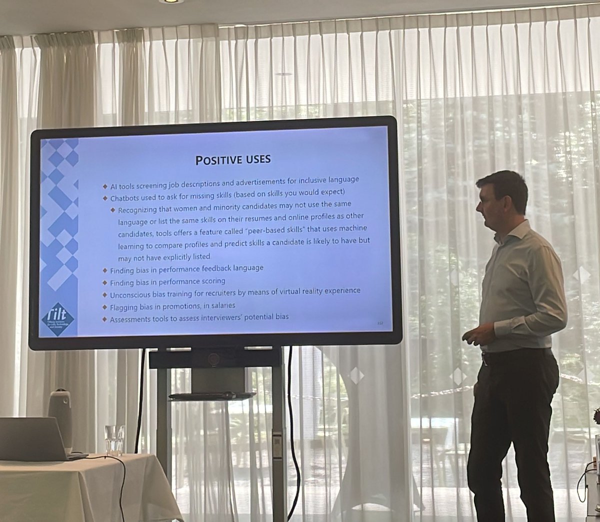 TilburgU_TILT's tweet photo. Big Data | AI & Law continues with Professor @LMoerel & @marijnlstorm presenting the 10 steps to achieve #algorithmicaccountability considering the provisions of the #GDPR and the proposed #AIA, with an engaging debate with the participants on #ChatGPT and the risks it poses. https://t.co/0Od6Te52z5