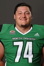 UNDFBRecruiting's tweet photo. ⭐️74!! #74 Donny Ventrelli, OL⭐️
Major: Communication

From @ComoPark_HS, Donny is a very big leader both on and off the field for the Fighting Hawks. He is ranked as the 19th top returning FCS offensive linemen for the 2023 season!
@dtv_21 
#MeetTheHawks #DayByDay https://t.co/02FHzLxMKQ