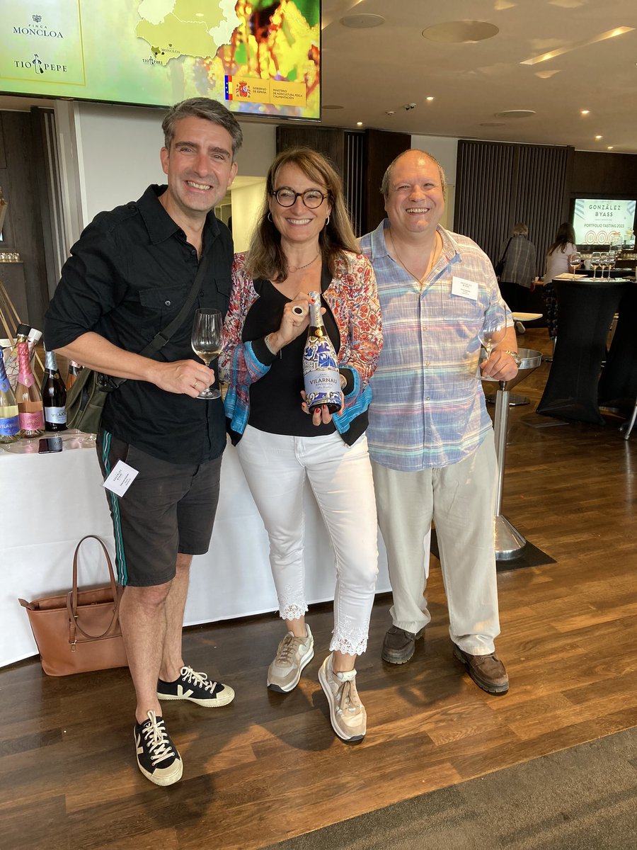 Meeting Eva, the winemaker of our best selling Cava <a href="/CavaVilarnau/">Cava Vilarnau</a> #vino #shery #wine #richmond #Surrey #spain #surrey #tapas #foodies #cava