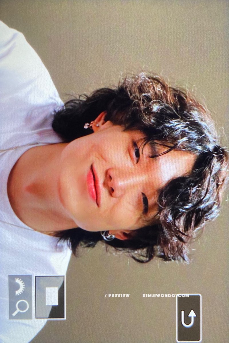 19951221_com's tweet photo. 230620 프롬스토어 오늘도 지원봐서 행벅❣️
#BOBBY #바비 #バビ https://t.co/GId9XEq3VC