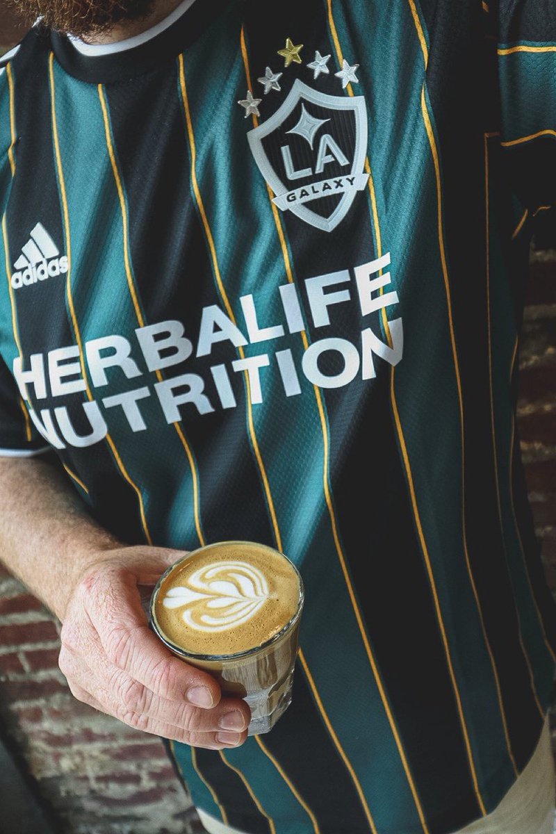 stevenleefc's tweet image. Last few days working as a barista and coffee roaster.  Lets take a look at some past Kits and Coffee photos.  #kitsandcoffee #kitcommunity