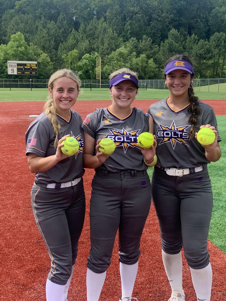 Harper Dupre, Corin Waguespack and Makinley Harris doing a little Yard work this weekend in Oxford, MS. ⚡️💥😎 <a href="/DupreHarper/">Harper Dupre✝️</a> <a href="/CorinWaguespack/">Corin Waguespack</a> <a href="/makinley_harris/">makinley harris</a>