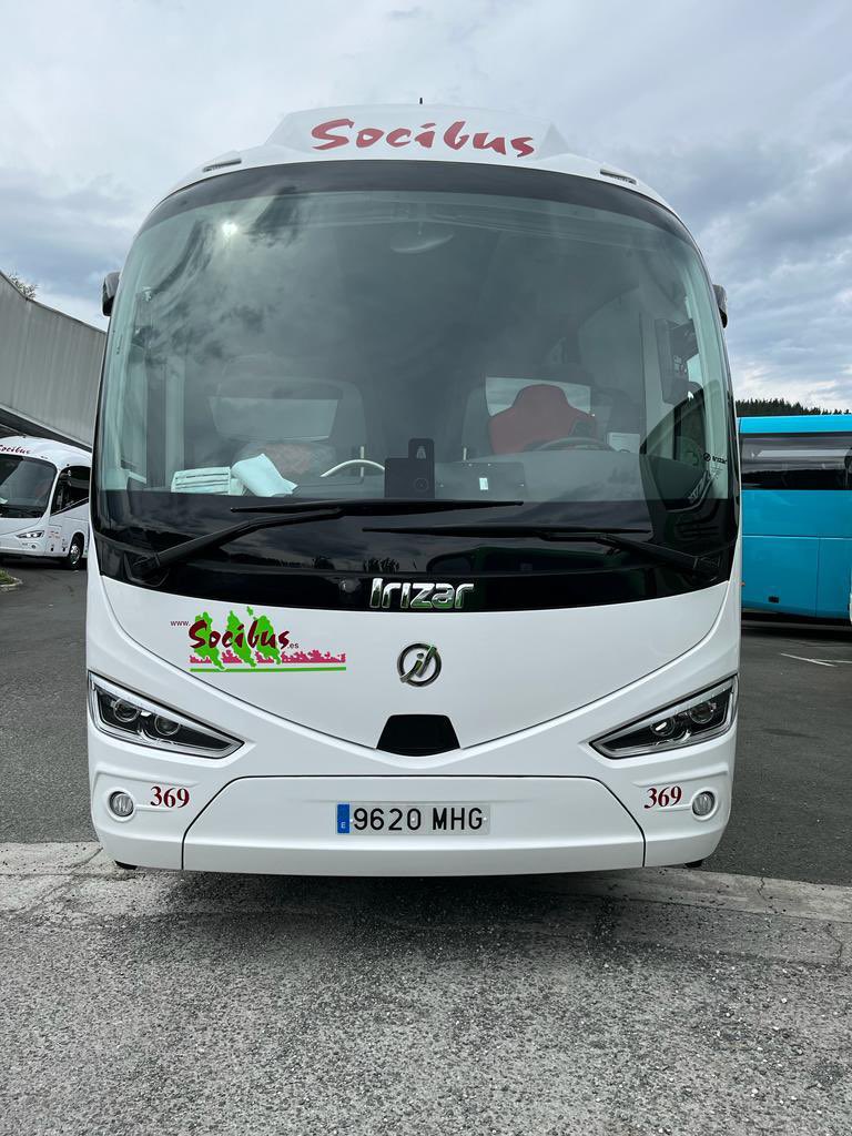 Socibus's tweet photo. Bienvenidos 367, 368 y 369. Seguimos renovando la flota para ofrecerte una movilidad más moderna y sostenible. Apostamos por el Irizar i6S Efficient, diseñado para reducir al máximo los consumos y emisiones, con la tecnología más avanzada. ¿Lo pruebas? ✅https://t.co/rWCtILSf6i https://t.co/74fQkNltgk