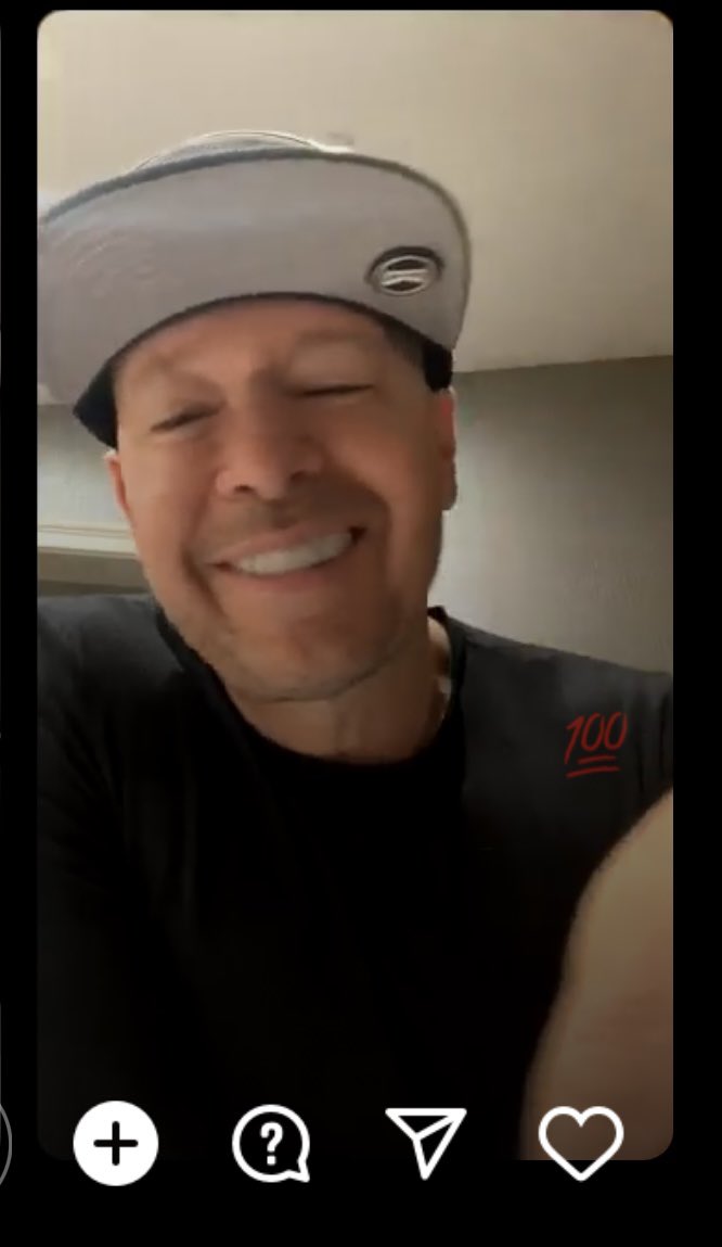 Happy #Twug  Tuesday @DonnieWahlberg  @Ruth_A_Day @MicheleLinnToms @BrendaMoen1 @jen_murphy1983 @CNoelDWminion @DDUBGIRL69 @TammieWalk99801 @SamanthaGambri1 @TiffanyNKOTB @DonnieMaggie @planet12law @AmandaMinton18 @DdubsTXEMT1980 @KerriDuquette1 @CaraDav82528933 @UniqueNatasha08