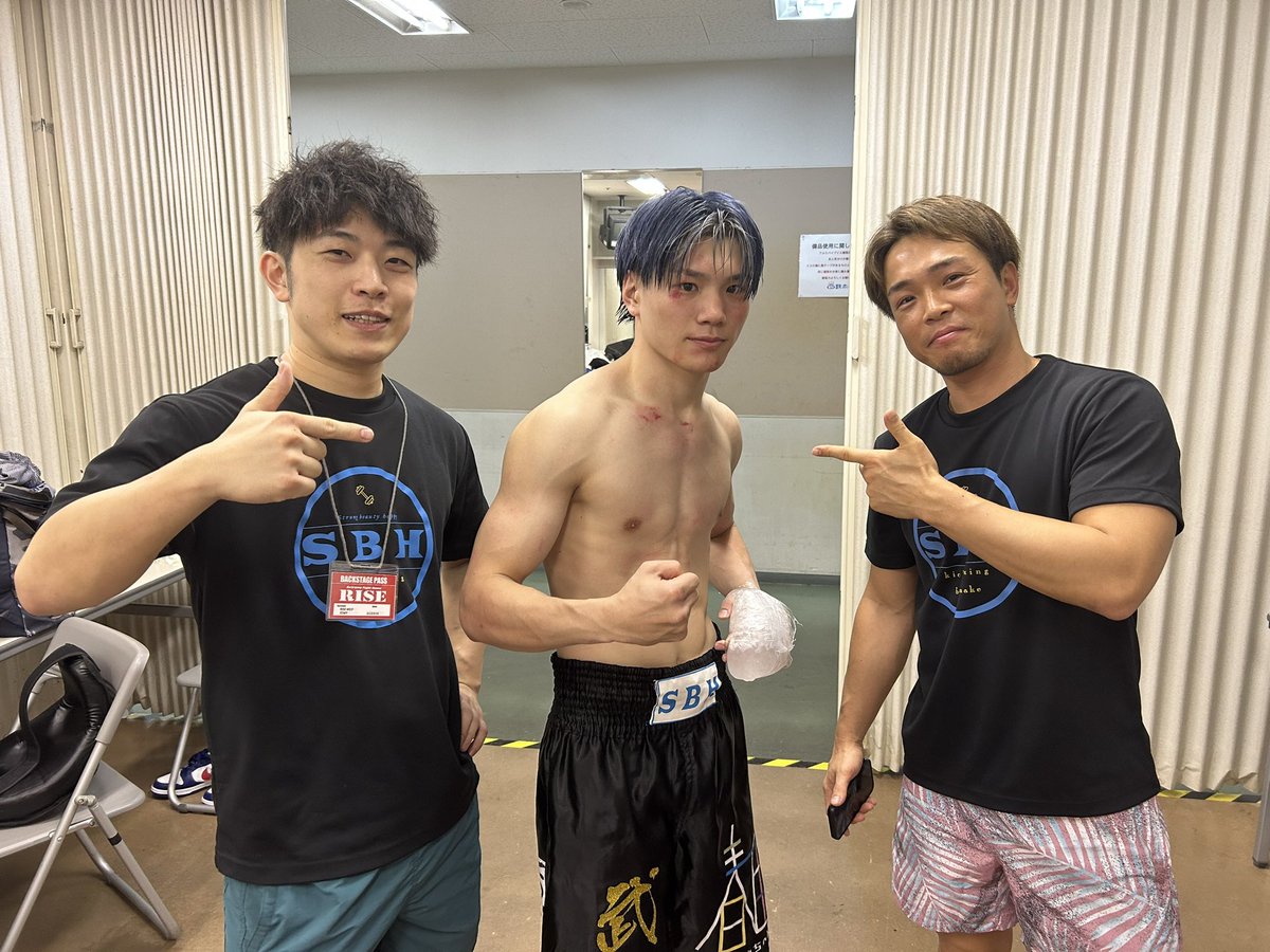 tak0619824's tweet image. 遅くなりましたが先日のRISEWEST
判定3-0で勝つことができました。
そして今回試合してくださった相手選手、応援に来てくださった方々、そして試合までサポートしてくださったチームの方々、本当にありがとうございました🙇‍♂️
必ずもっと強くなって恩返しします。
次戦もお楽しみに🔥
#RISE #RISEwest