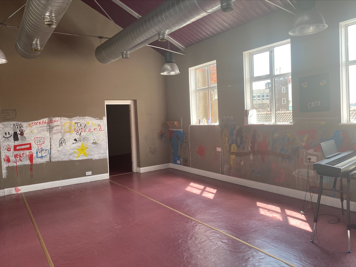 Lincoln BIG (@lincoln_big) on Twitter photo Yesterday we visited Lincoln's <a href="/curious_theatre/">Curious Theatre School</a>🎭
Set up in 2019 by popular actor <a href="/AydenCallaghan/">Ayden Callaghan</a> & West End performer <a href="/sjhoneywell/">Sarah Jane Honeywell</a>, they wanted to bring the professional side of the creative arts to the city.
To find out more and chat with experts visit bit.ly/3XitlIiIf Yesterday we visited Lincoln's <a href="/curious_theatre/">Curious Theatre School</a>🎭
Set up in 2019 by popular actor <a href="/AydenCallaghan/">Ayden Callaghan</a> & West End performer <a href="/sjhoneywell/">Sarah Jane Honeywell</a>, they wanted to bring the professional side of the creative arts to the city.
To find out more and chat with experts visit bit.ly/3XitlIiIf