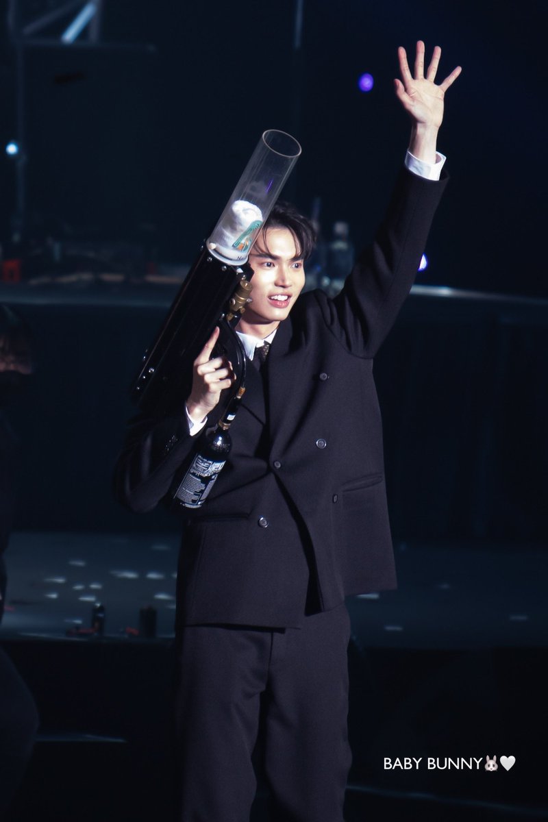 __BABY_BUNNY__'s tweet photo. 🐰🙋🏻🐱😋

#winmetawin
#SBSconcerttourinJPD1  #BrightWinSBSTour2023inJP https://t.co/wQfvQVHKkD