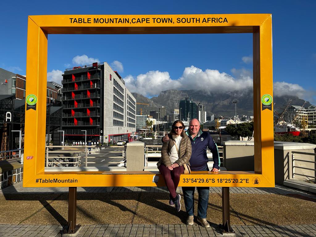 fkirwan's tweet photo. With extra work branding in the background 🤣🤣#CapeTown #tablemountain @brianholland85 https://t.co/xG0WisaDRV