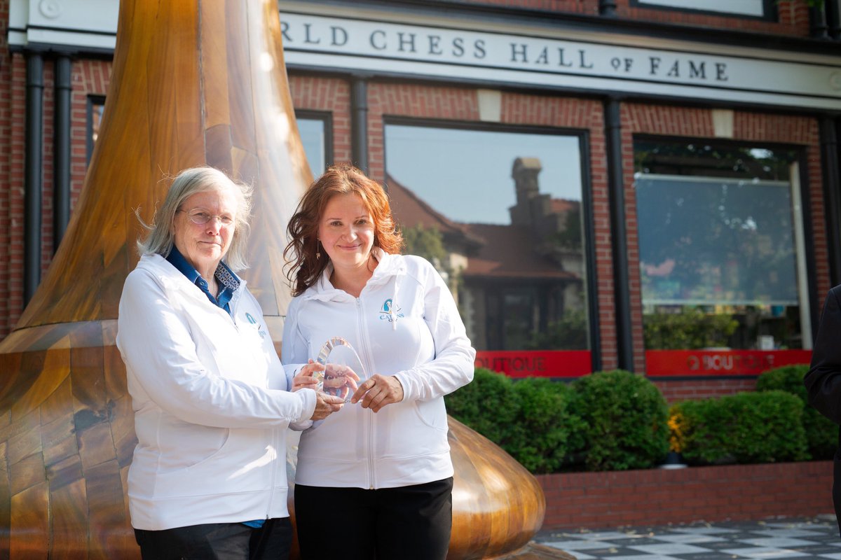 Press Release of the Cairns Cup is out!🌟“It was an honor to host another incredible group of elite chess players during the Cairns Cup,” said Dr. Jeanne Cairns Sinquefield, co-founder of the Saint Louis Chess Club. We are on a mission to bring more girls and women into the sport