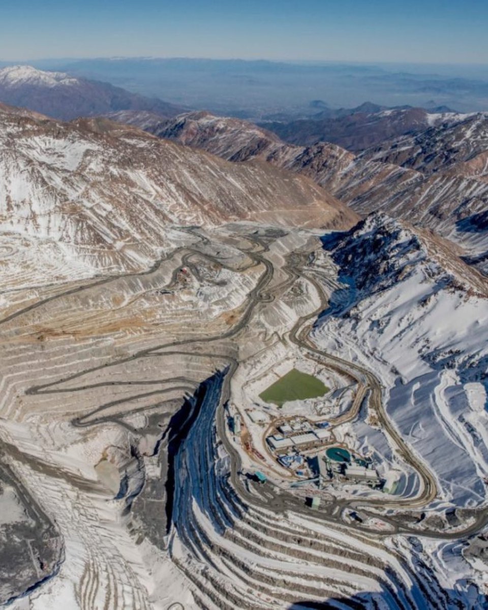 TeHacesCargo's tweet image. ¿Ya escucharon nuestro Capítulo 3: ¿Qué son los #glaciares? ❄️🧊Conversamos la importancia de los glaciares y su estado actual en nuestro país donde la industria extractivista como el caso del mega proyecto minero #LosBroncesIntegrados es una amenaza para estas fuentes de agua ⚠️