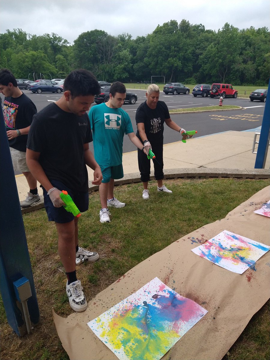 Lizabeth tweet media