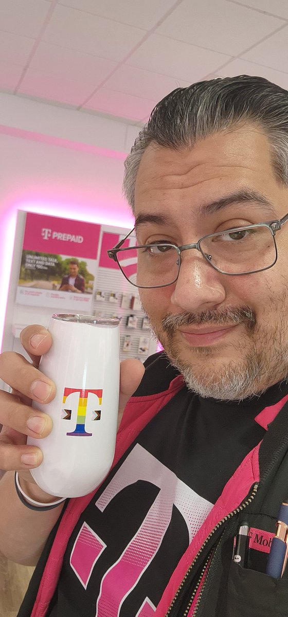 #T-MOBILE TUESDAY...Come get your T-mobile WINE TUMBLER..while supplies last
@JaxMagenta @1stylish_nerd @BeMagenta #T-mobile
@144captain @mphsmark4u
