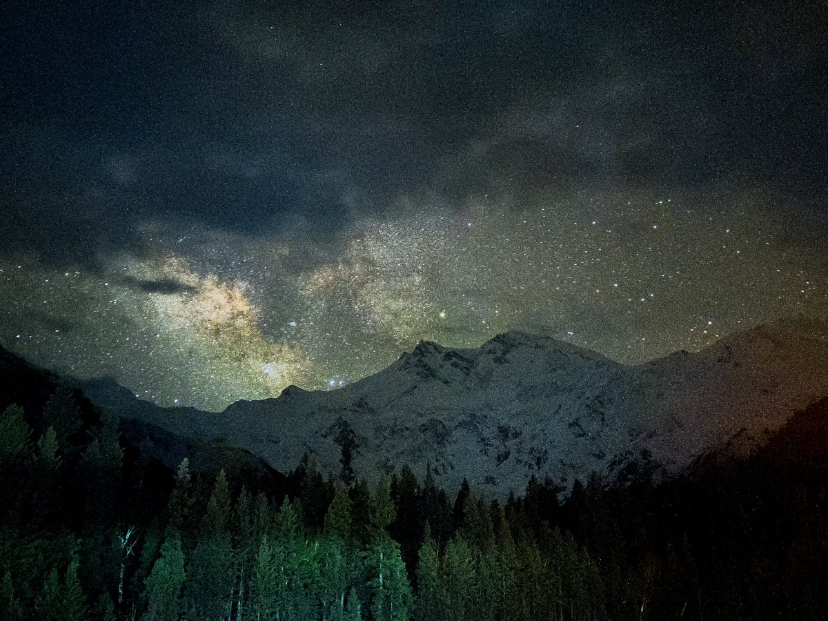 𝐓𝐇𝐄 𝐁𝐔𝐂𝐊𝐄𝐓𝐒𝐇𝐎𝐓.

milkyway painting a celestial tapestry over nanga parbat.