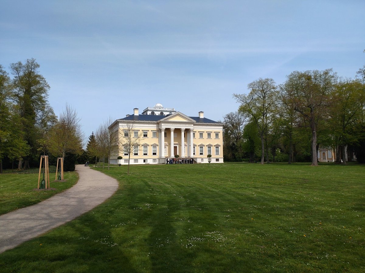 39116MD's tweet photo. Gondelfahrt im Gartenreich #GartenreichDessauWörlitz #SachsenAnhalt #UNESCOWeltkulturerbe #worldheritage https://t.co/G750LxIsyf
