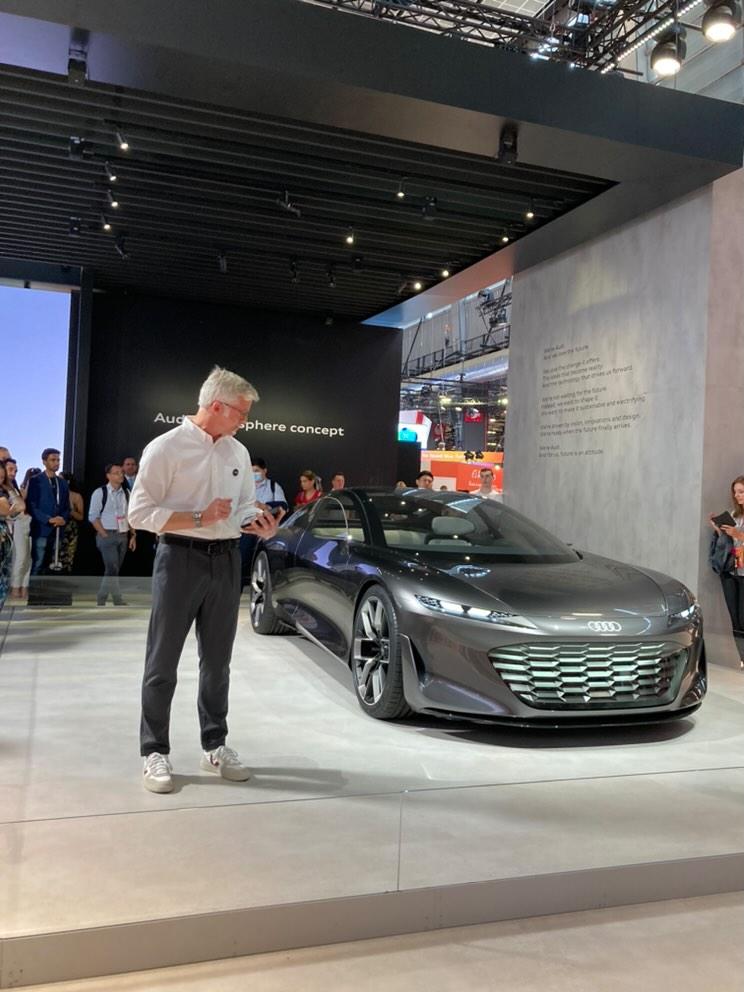 [ Vivatech 2023 ]

La semaine dernière, nous avons eu l'occasion d'assister à @vivatech pour découvrir toutes les #innovations de demain. 🎯
C'était un réel plaisir de partager cet #événement aux côtés de nos incubés ! 🚀
@efrei_paris