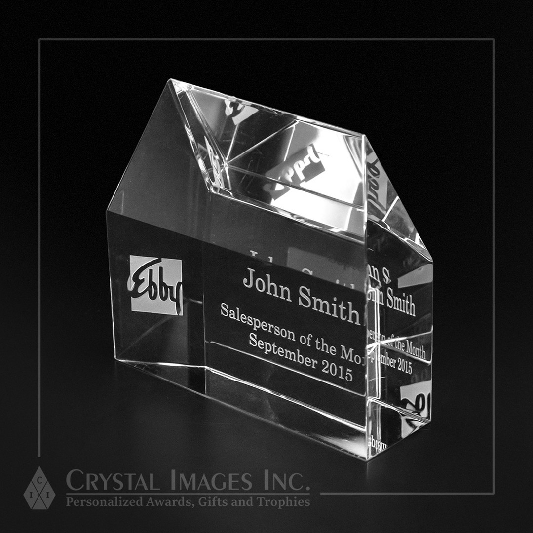 CrystalIMG's tweet photo. A  house-shaped paperweight is perfect for anyone in the real-estate or  construction business. Engrave as a gift for new home-owners or for  employees that deserve recognition. 
 
 #realtorgifts #paperweight #housewarminggift #employeerecognition https://t.co/nQK9YUY9Ks