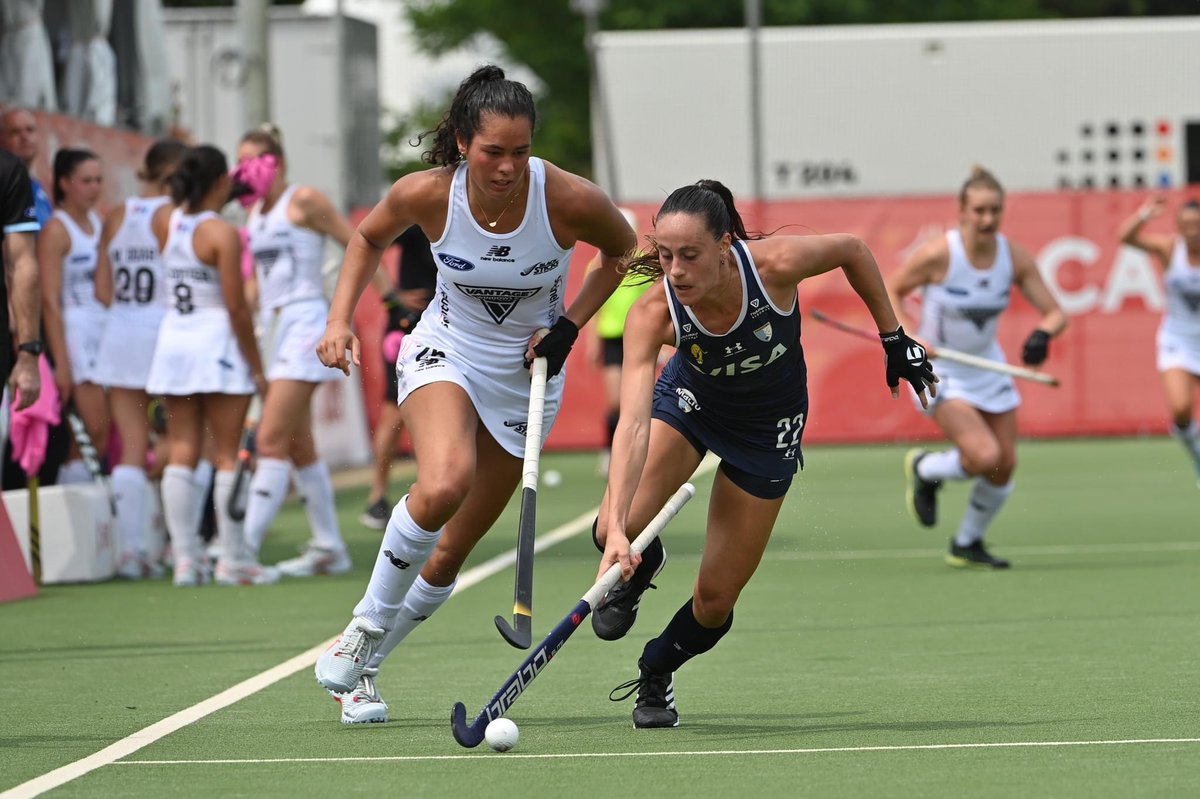 Mundo Leonas tweet media