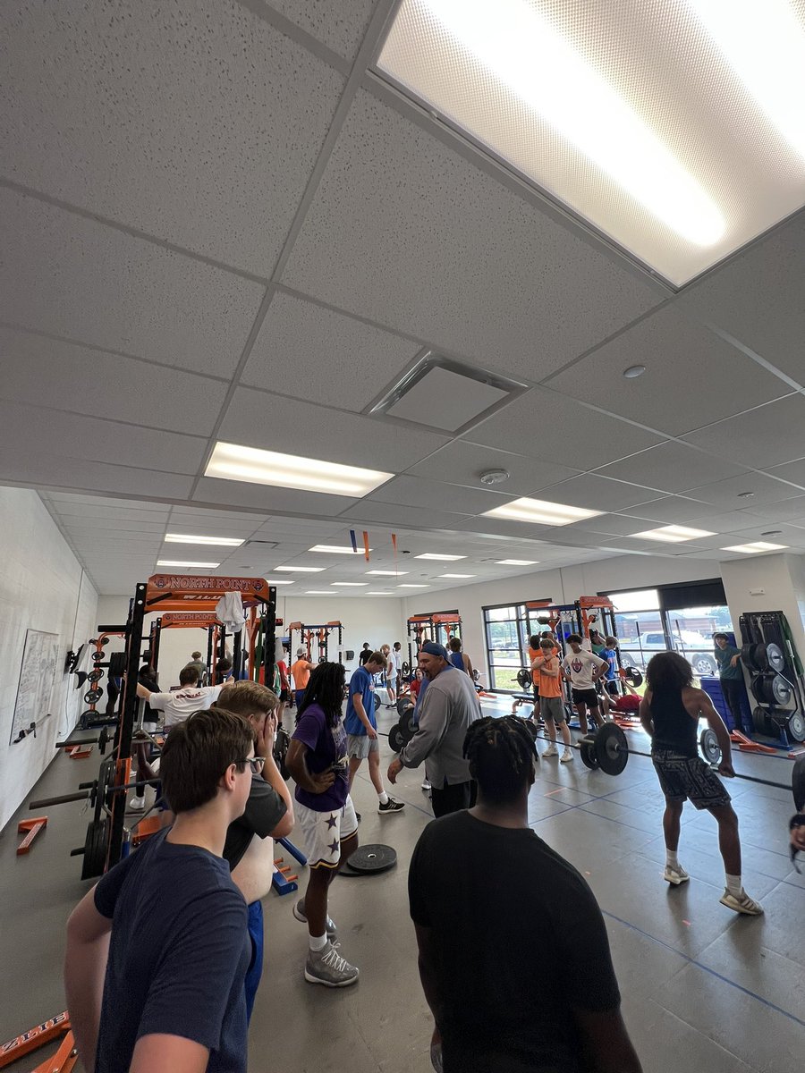 NPGrizzliesFB's tweet photo. All-School Day 2!
100+ Grizzlies working TOGETHER ๐ค
#BeGREAT
#NPFamily
@NPGrizzliesVB @NPGrizzlyTennis @NP_Grizzlies_AD @Dr_Shelmire https://t.co/gkW8amkOnO