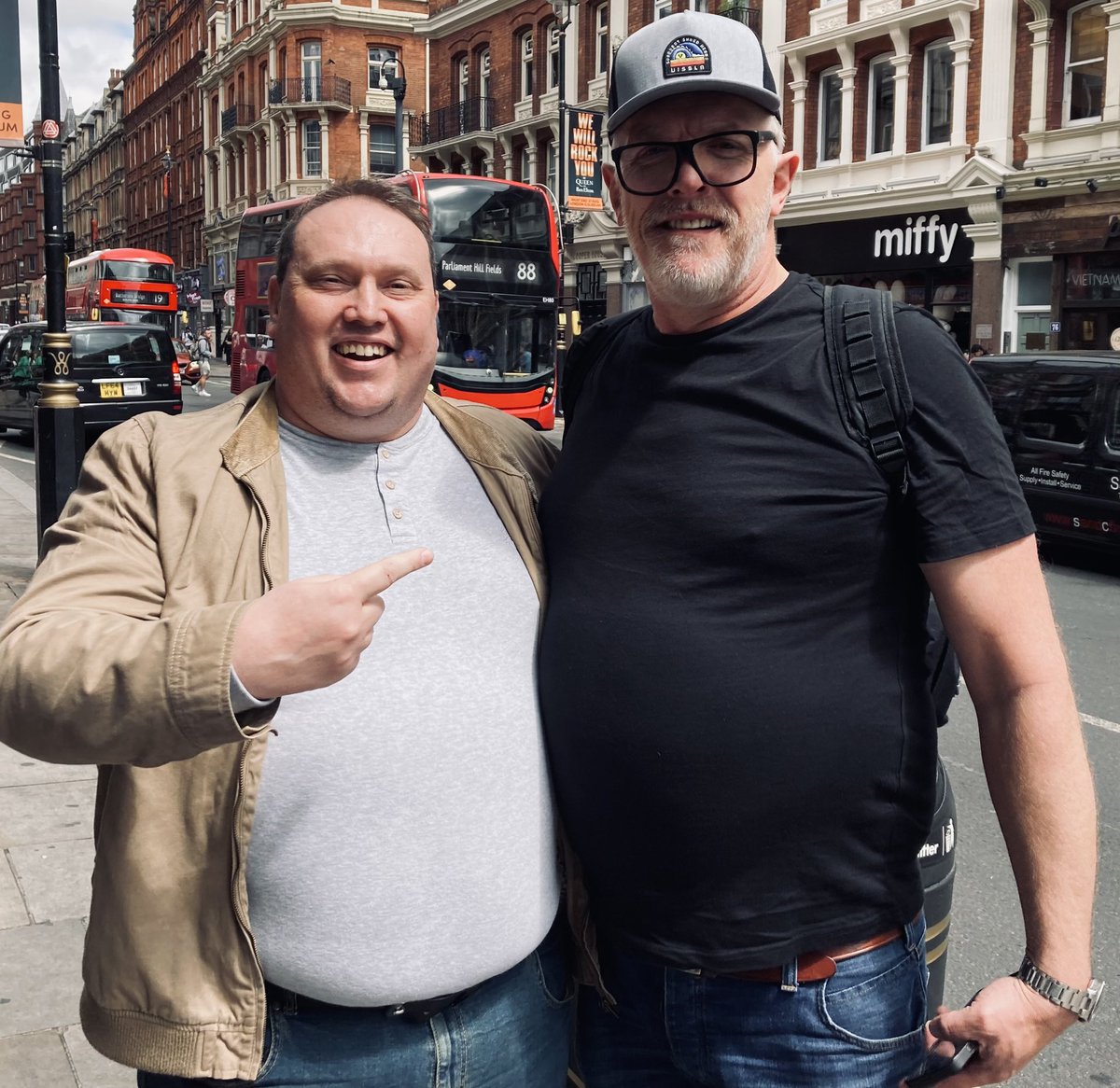 @gdavies nothing like comparing fat bellies in Shaftesbury Avenue with the hilarious Greg Davies. Who wins?