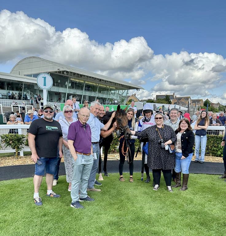 Carrigeen Kampala takes us to 25 winners for the 2023/24 season 

Delighted for the @NH_racingclub members