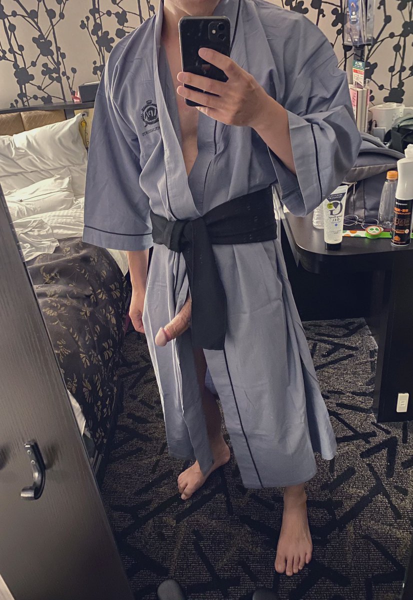 日本旅遊每天晚上的活動就是泡湯
浴衣實在是很色的東西（？